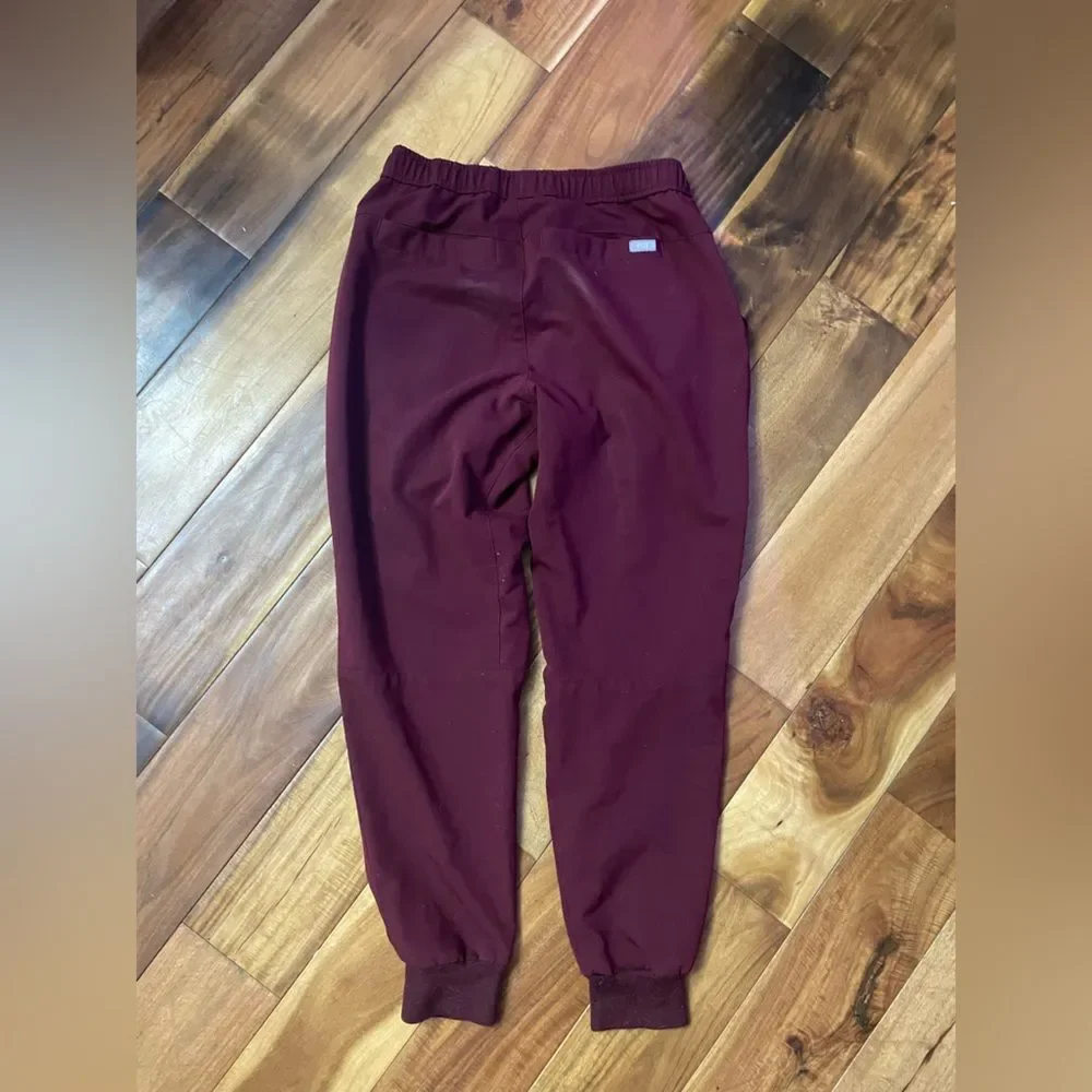 FIGS Men's Scrub Joggers Burgundy Tansen Slim Fit Pockets Ribbed Ankle Cuff XS